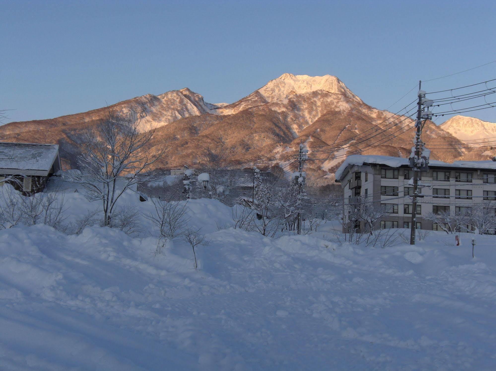Akakura Yours Inn Myoko Ngoại thất bức ảnh